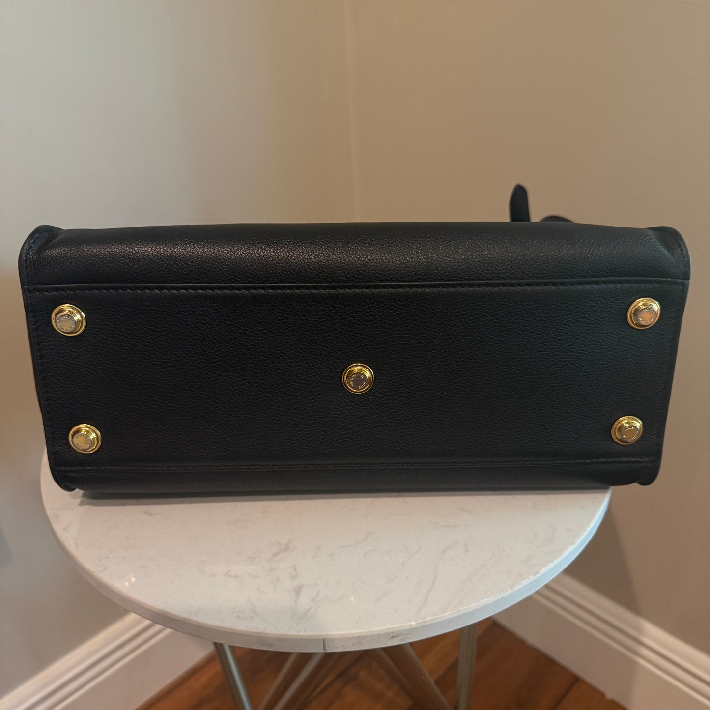 Louis Vuitton On My Side