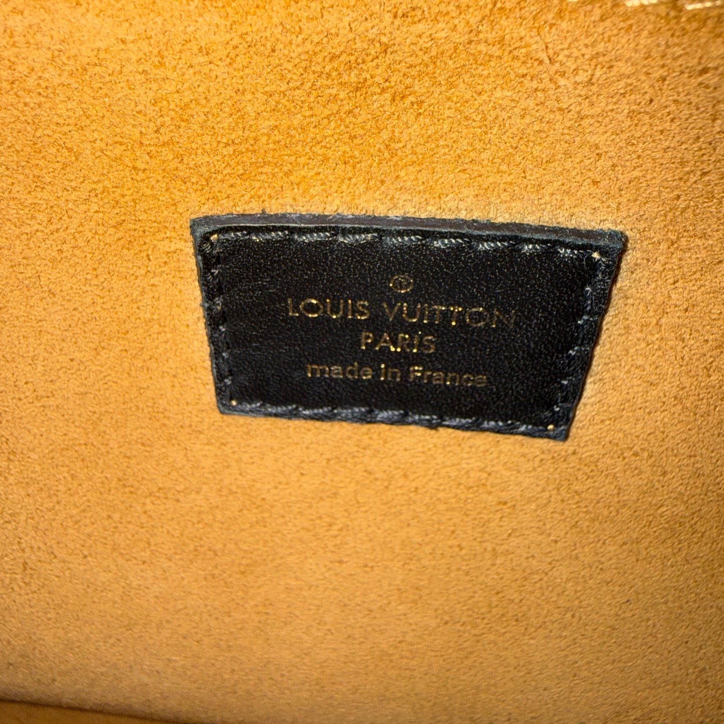 Louis Vuitton On My Side