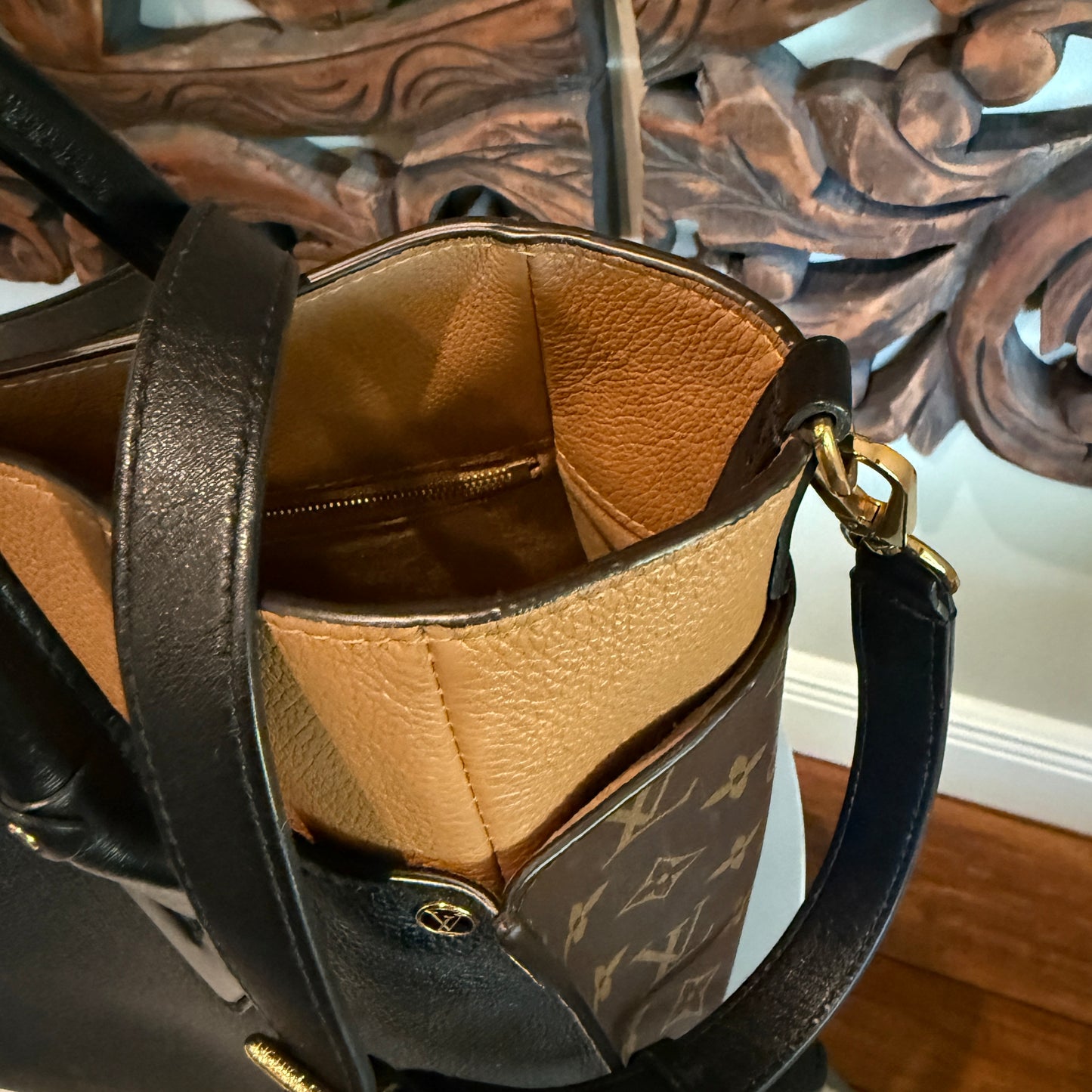 Louis Vuitton On My Side