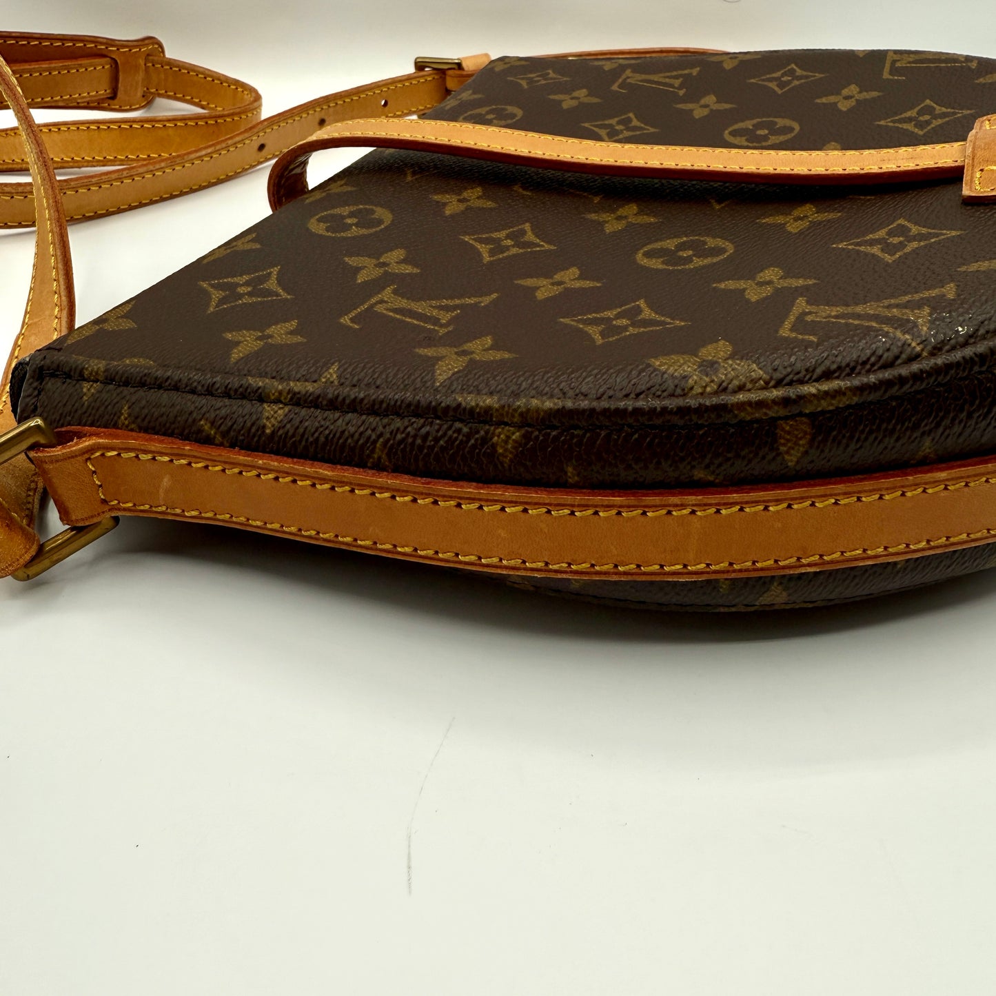 Louis Vuitton Chantilly