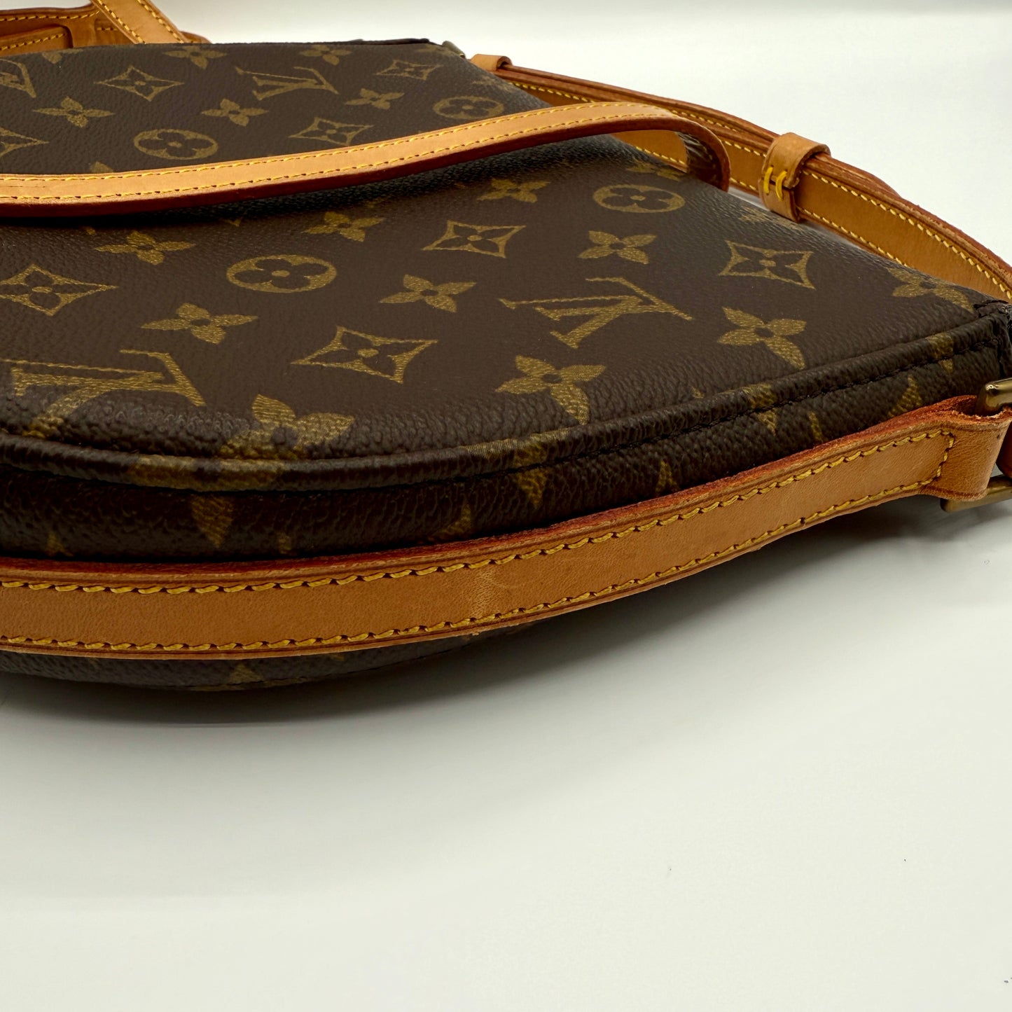 Louis Vuitton Chantilly