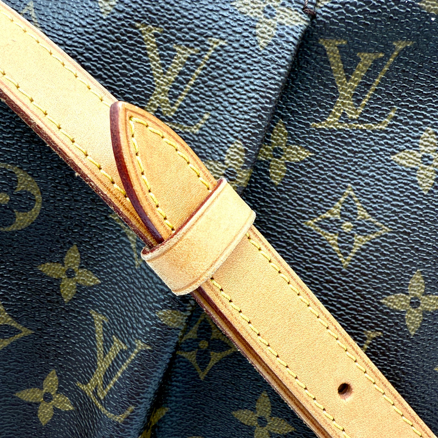 Louis Vuitton Menilmontant MM