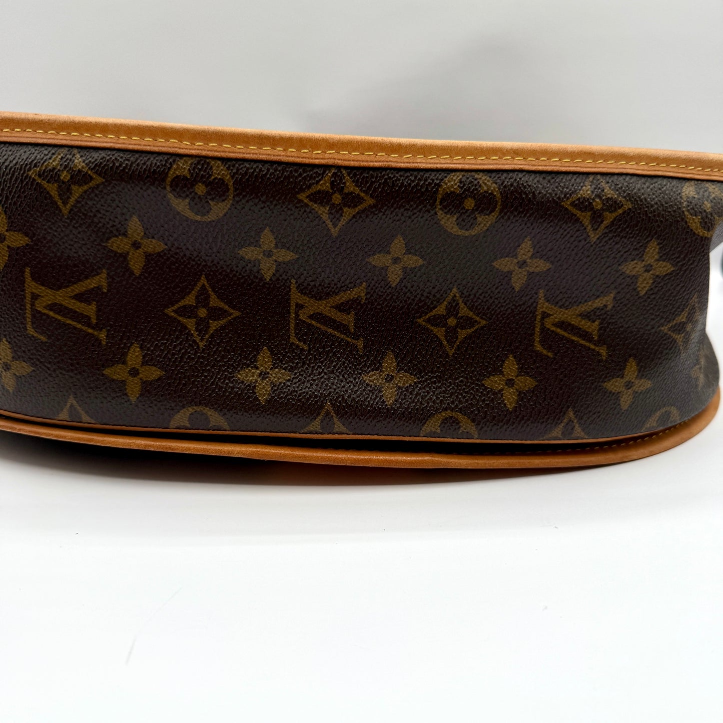 Louis Vuitton Menilmontant MM