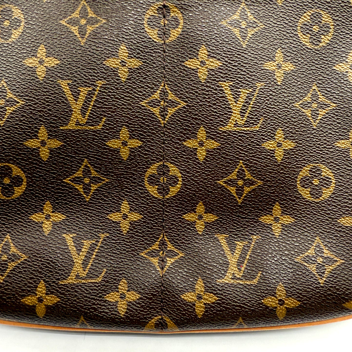 Louis Vuitton Menilmontant MM