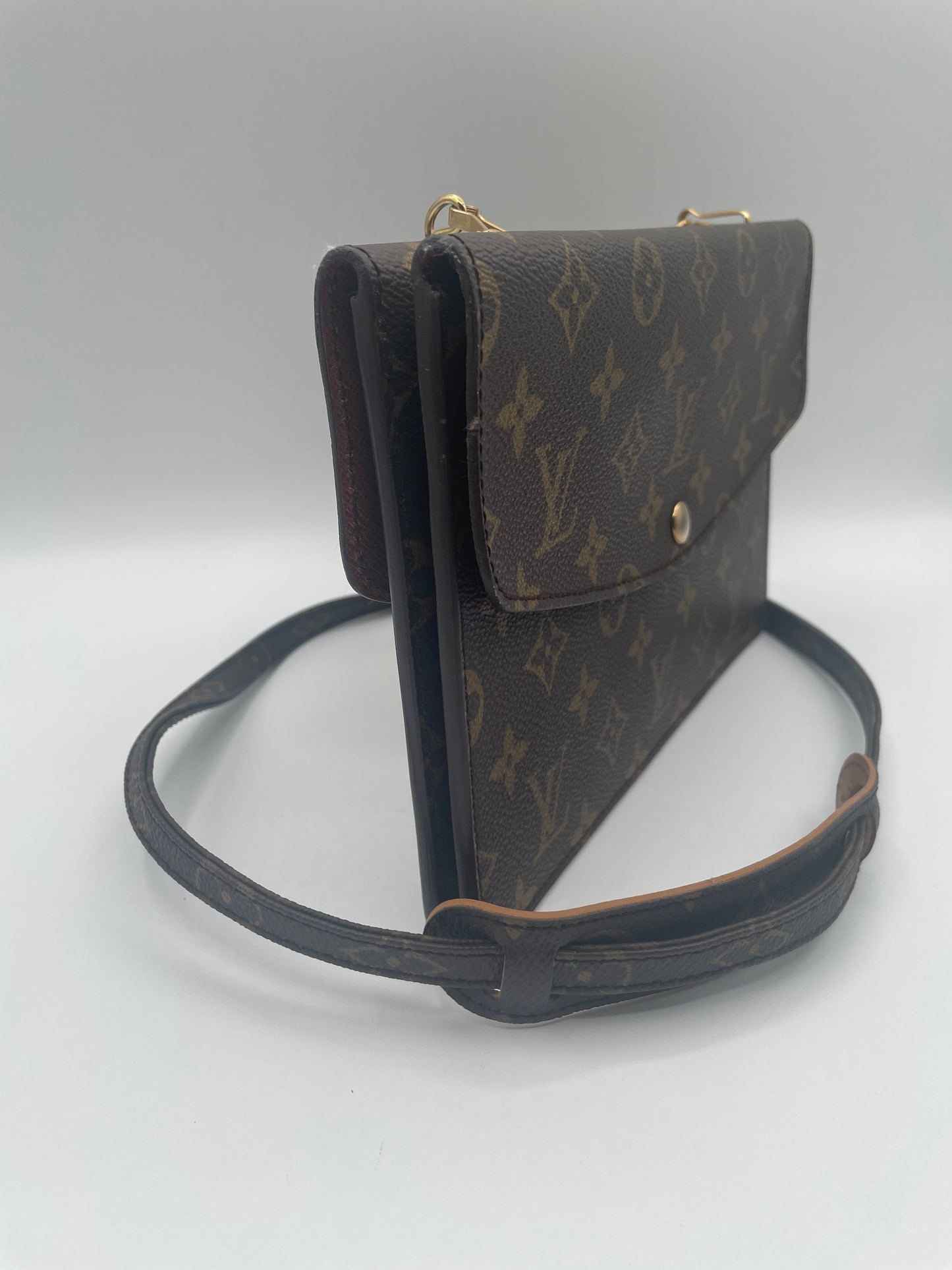 LOUIS VUITTON DOUBLE POCHETTE RABAT