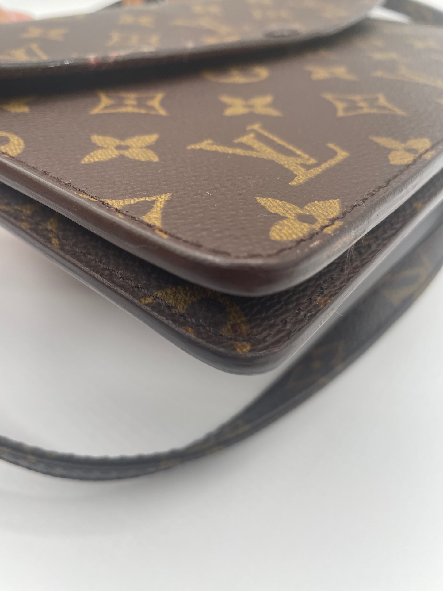 LOUIS VUITTON DOUBLE POCHETTE RABAT