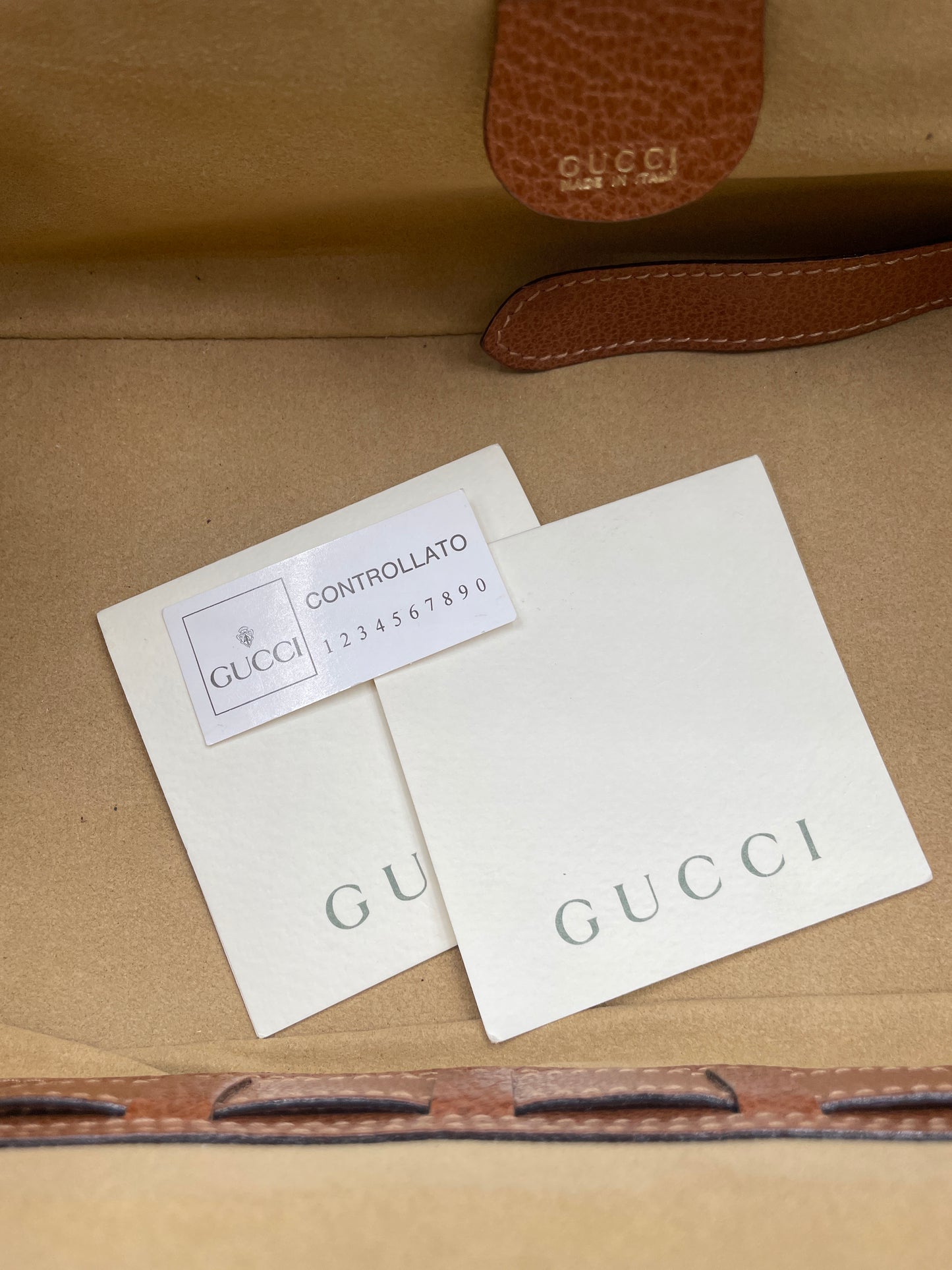 GUCCI BROWN MAKEUP CASE