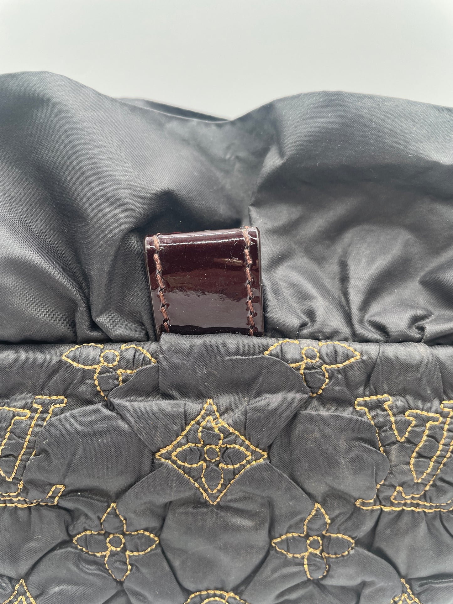 LOUIS VUITTON POCHETTE DEVI