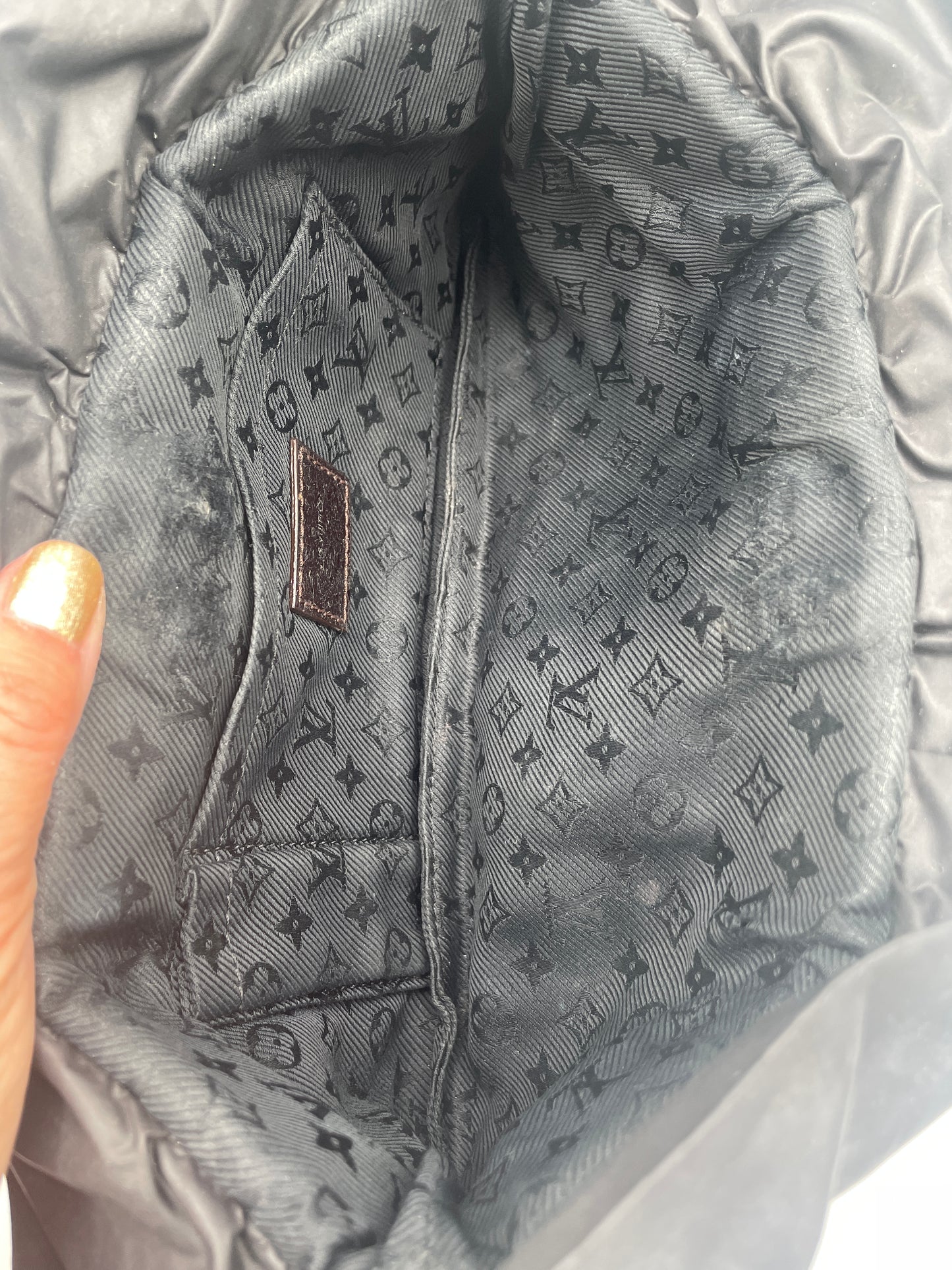 LOUIS VUITTON POCHETTE DEVI