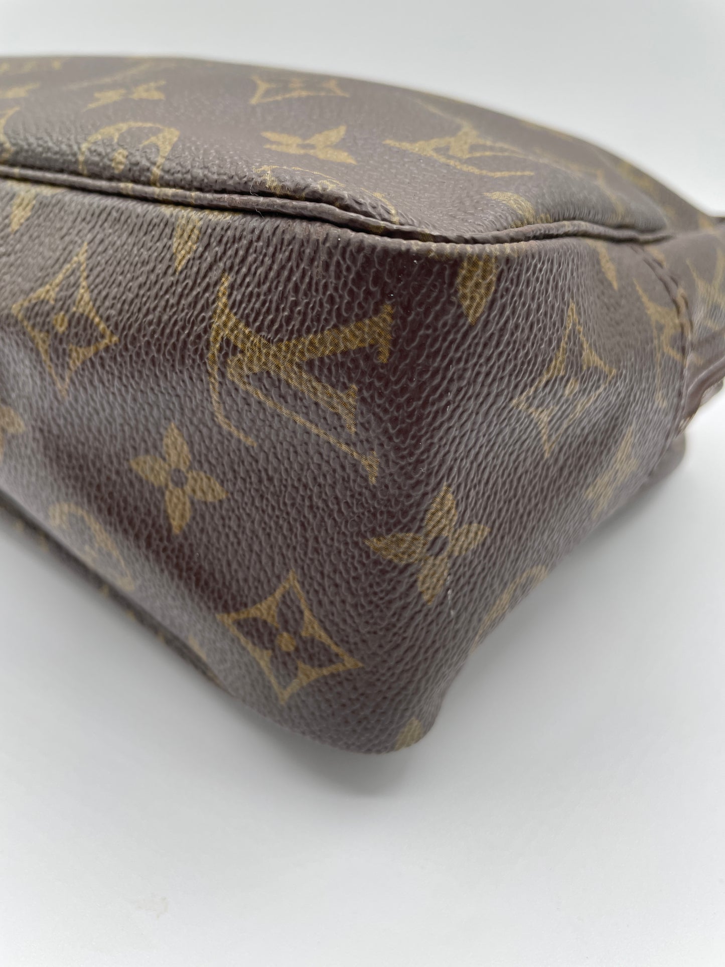 LOUIS VUITTON TROUSSE 28 MONOGRAM