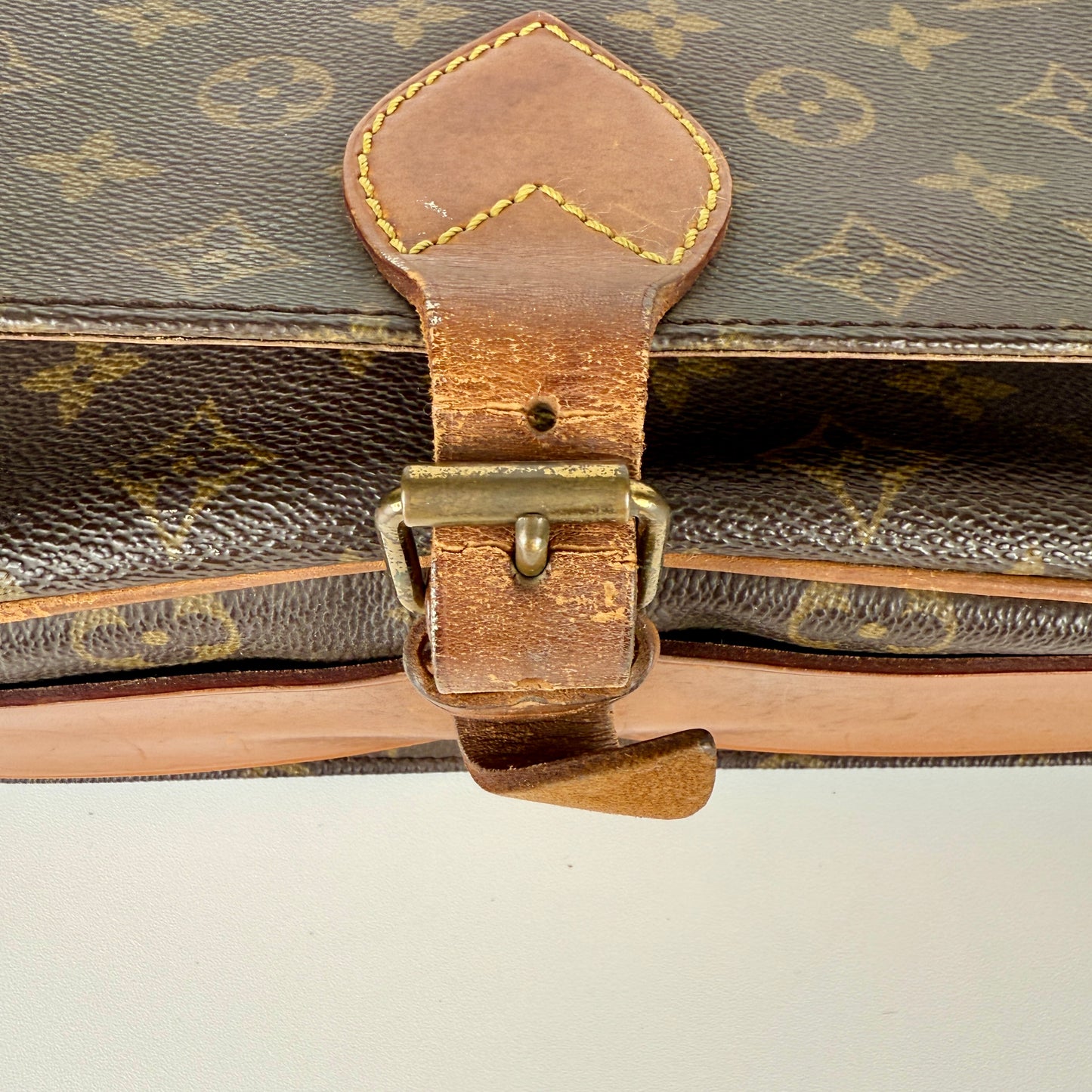 Louis Vuitton Cartouchiere GM