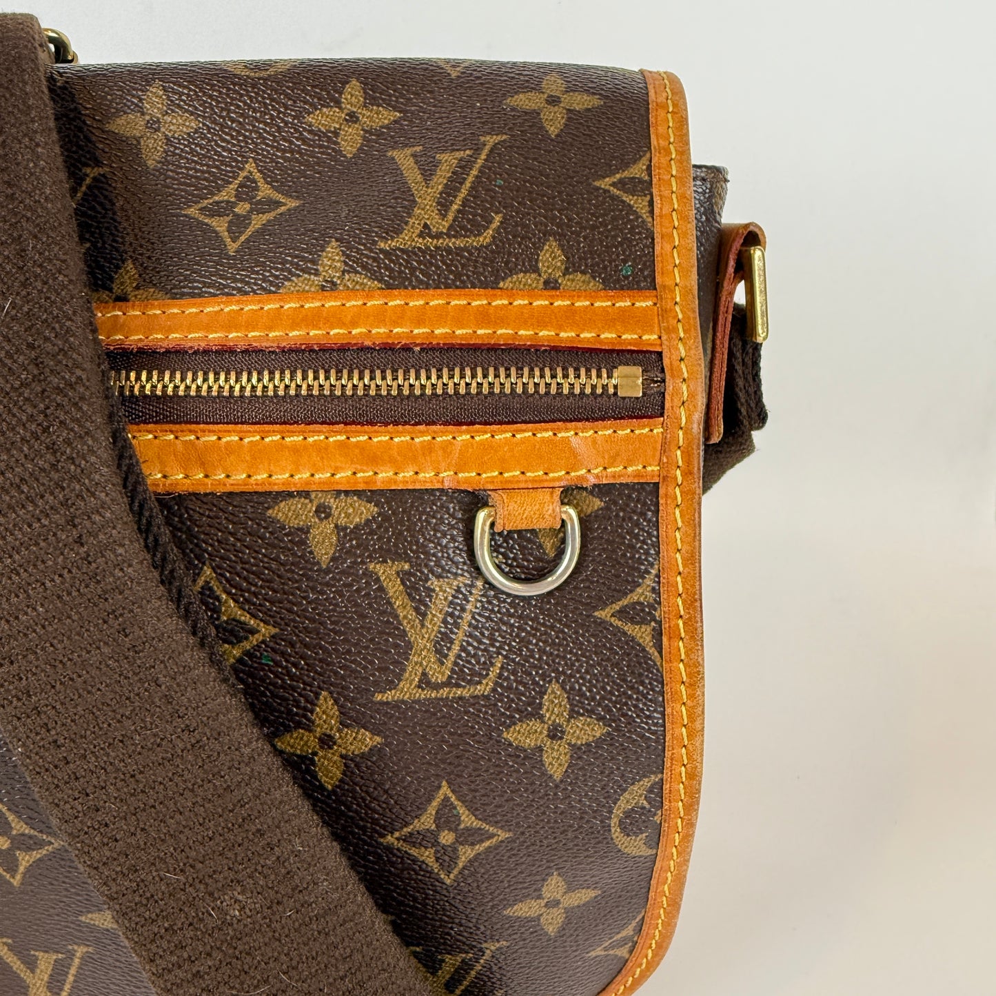 Louis Vuitton Bosphore Messenger PM