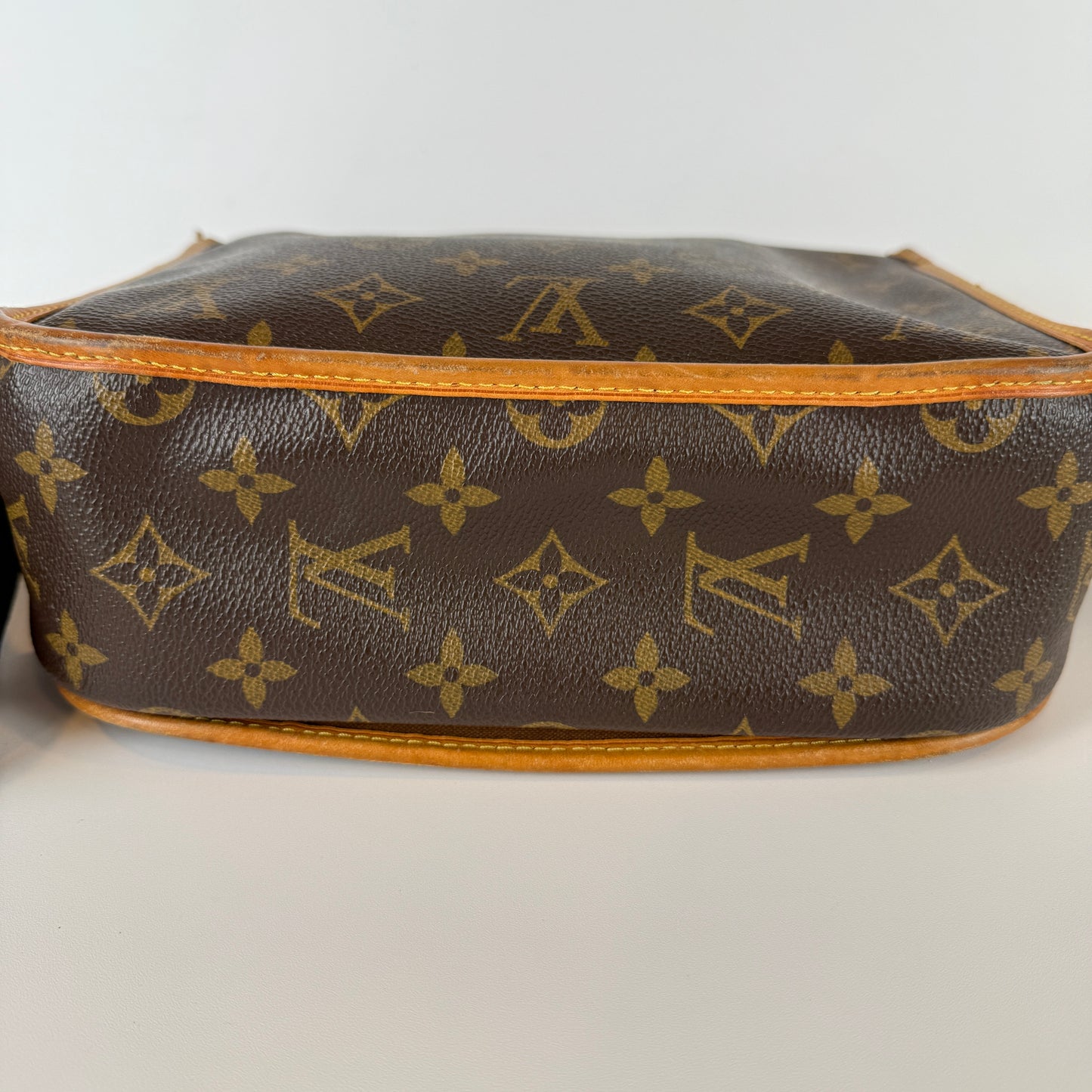 Louis Vuitton Bosphore Messenger PM