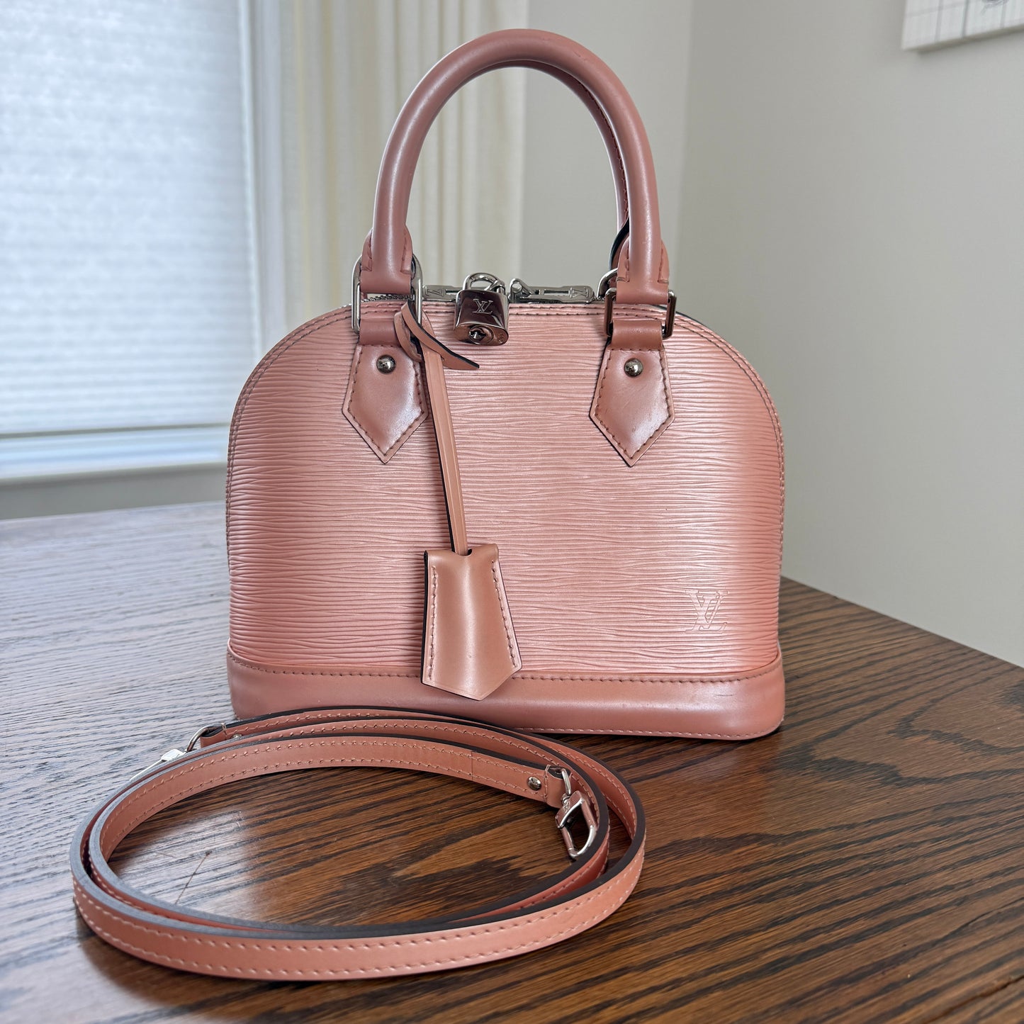Louis Vuitton Alma BB