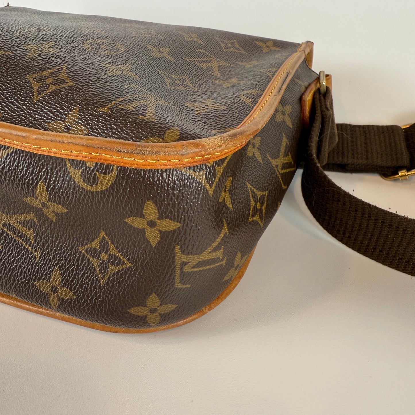 Louis Vuitton Bosphore Messenger PM