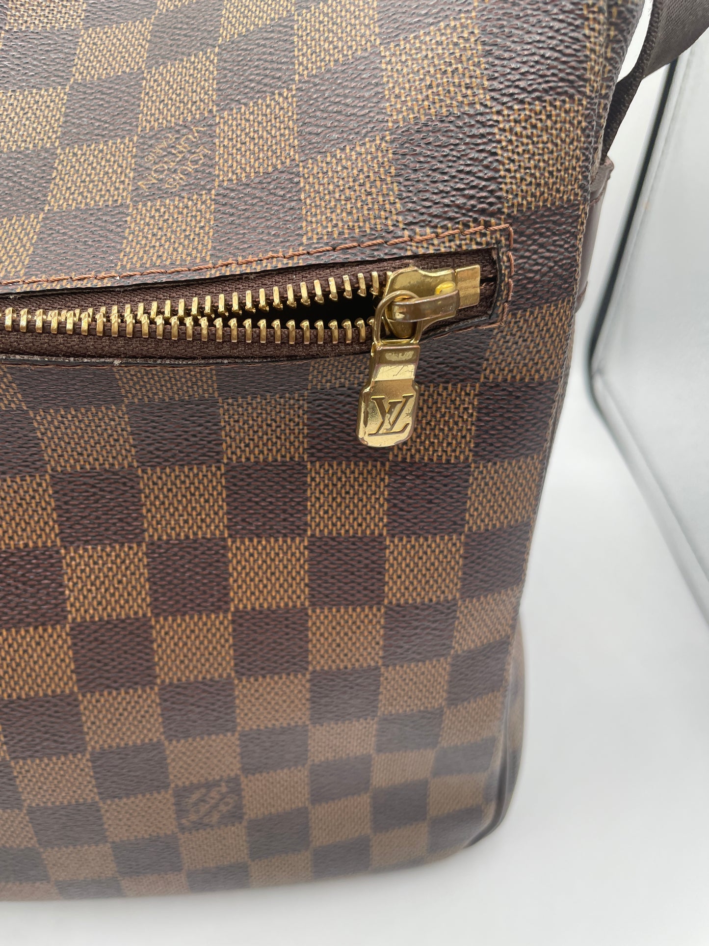 LOUIS VUITTON MELVILLE MESSENGER DAMIER EBENE