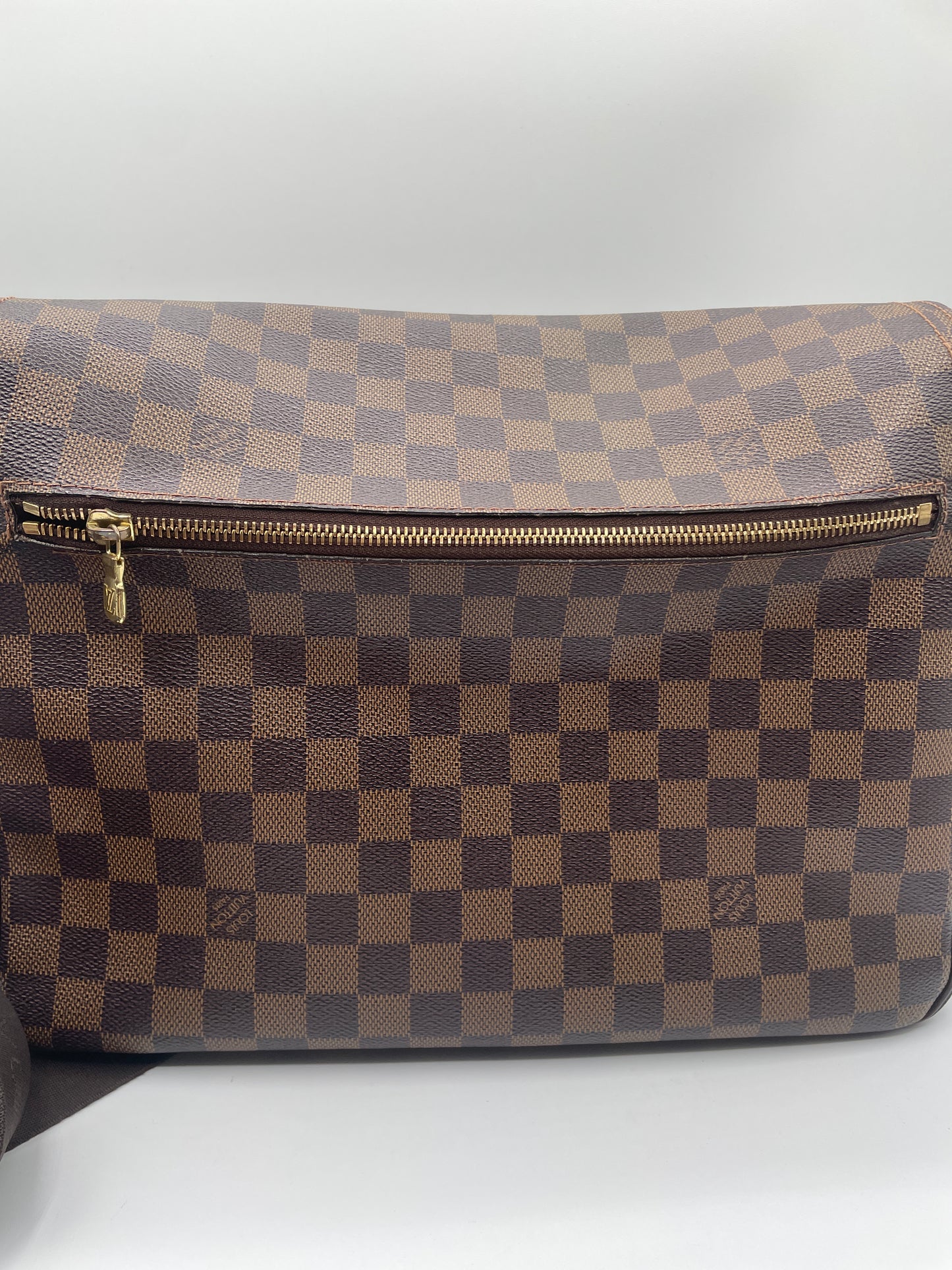 LOUIS VUITTON MELVILLE MESSENGER DAMIER EBENE