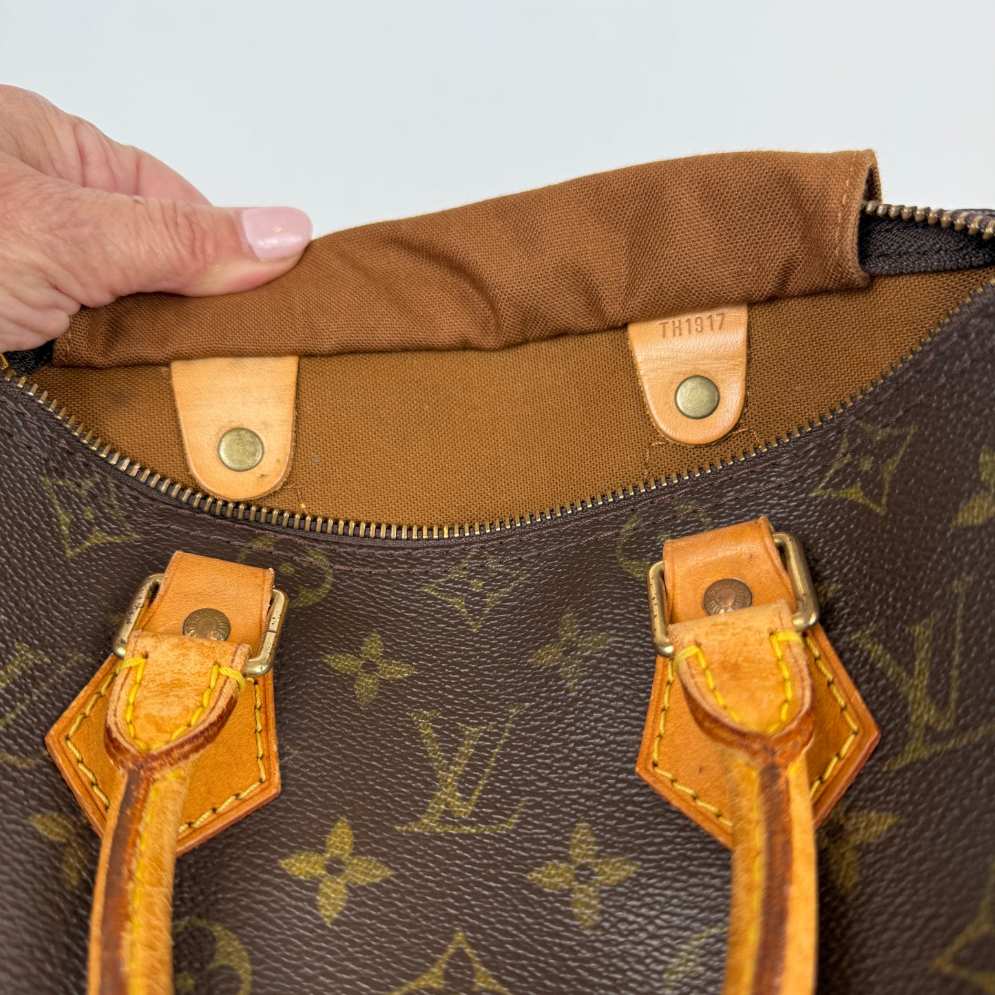 Louis Vuitton Speedy 25
