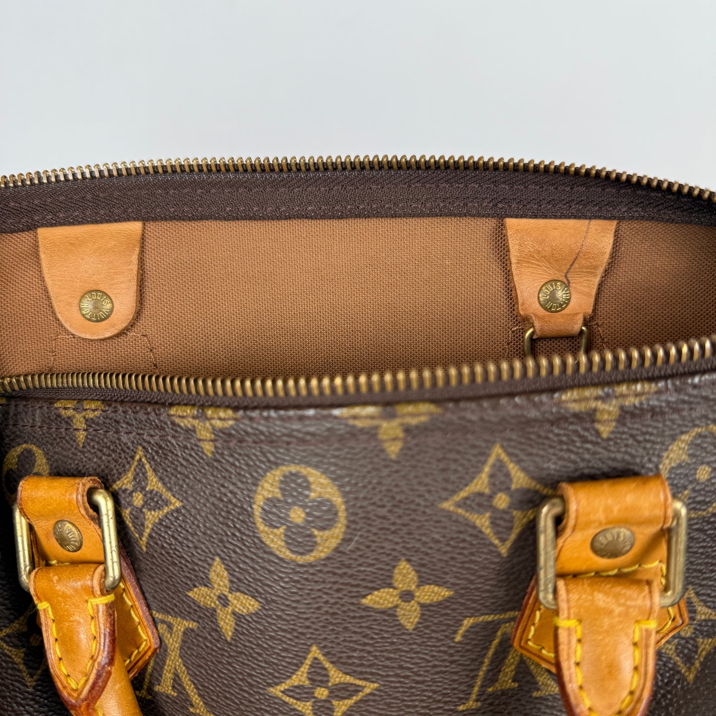 Louis Vuitton Speedy 30