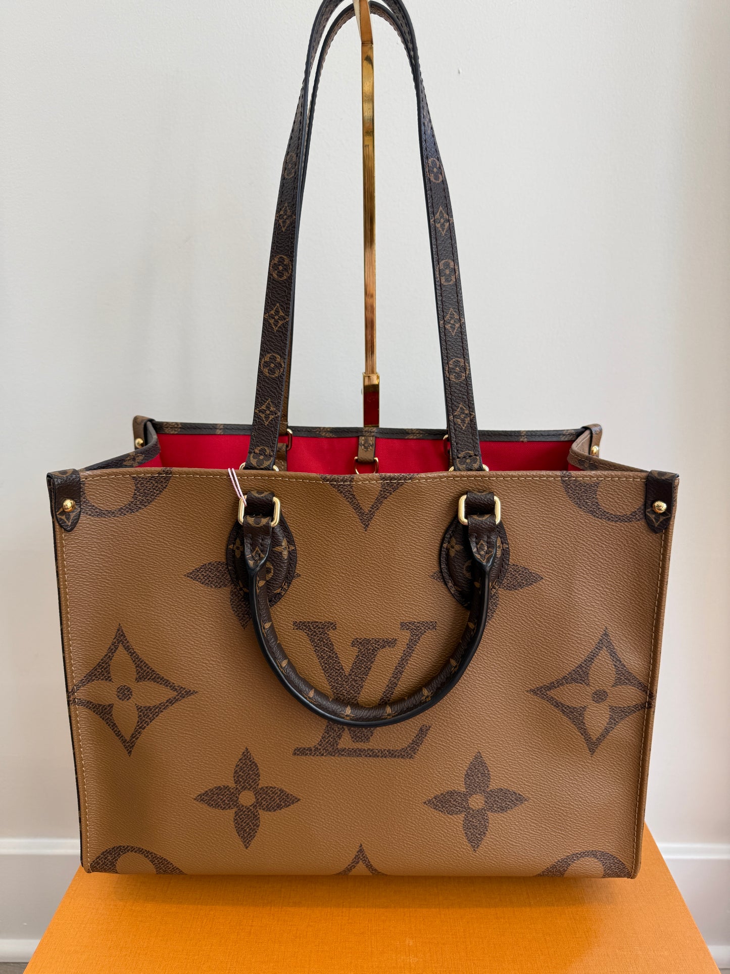 Louis Vuitton OnTheGo MM
