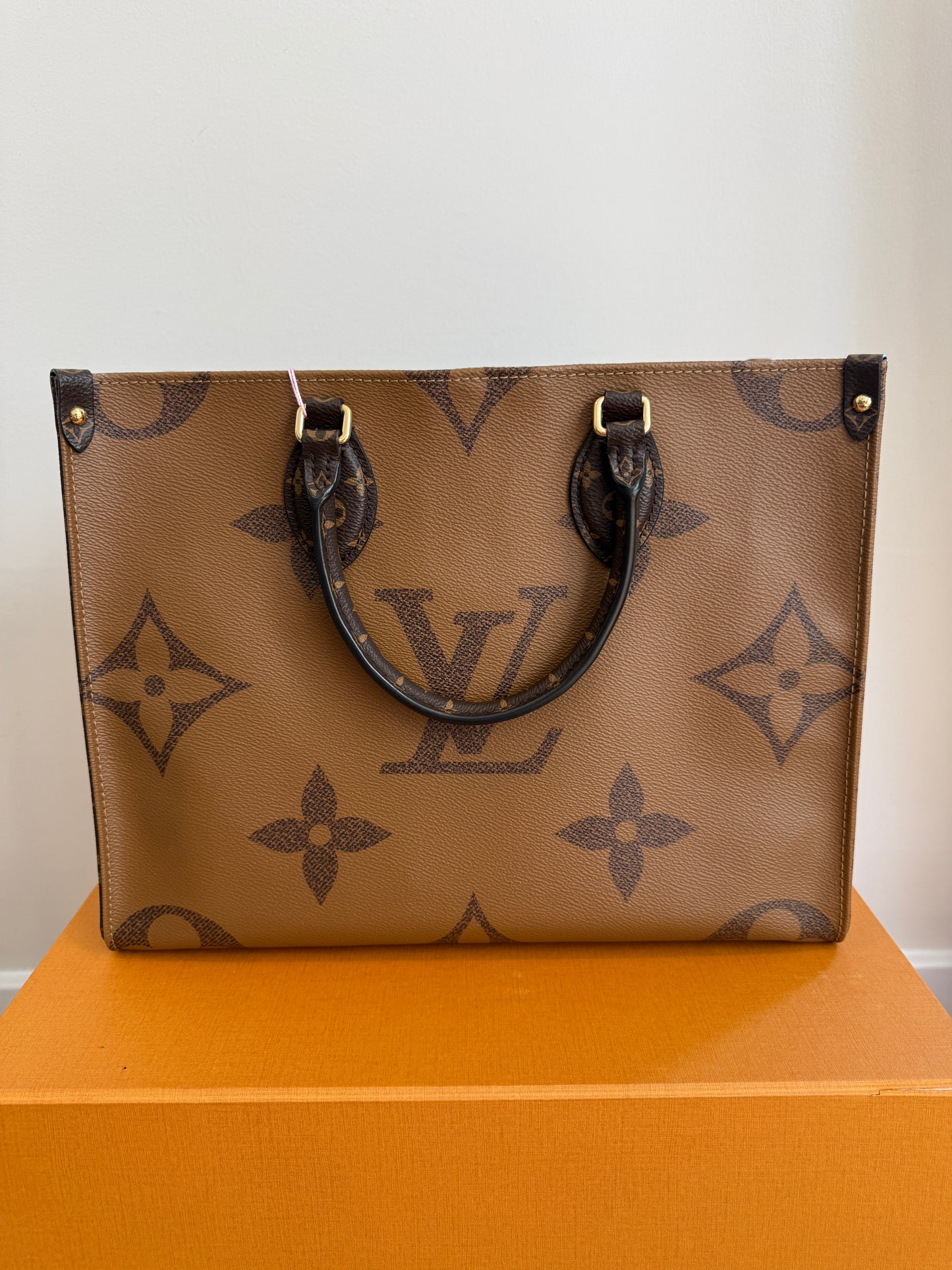 Louis Vuitton OnTheGo MM