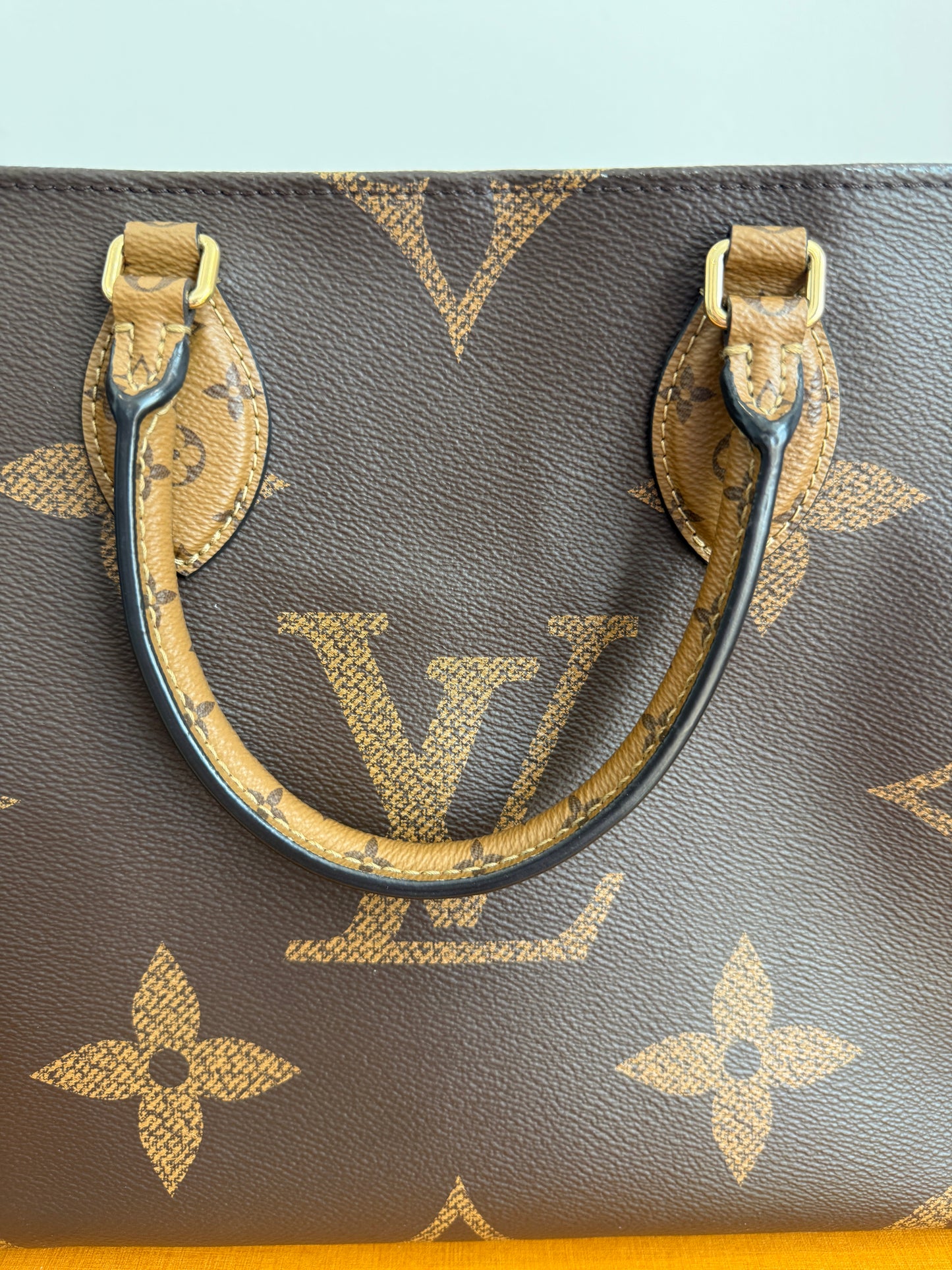Louis Vuitton OnTheGo MM
