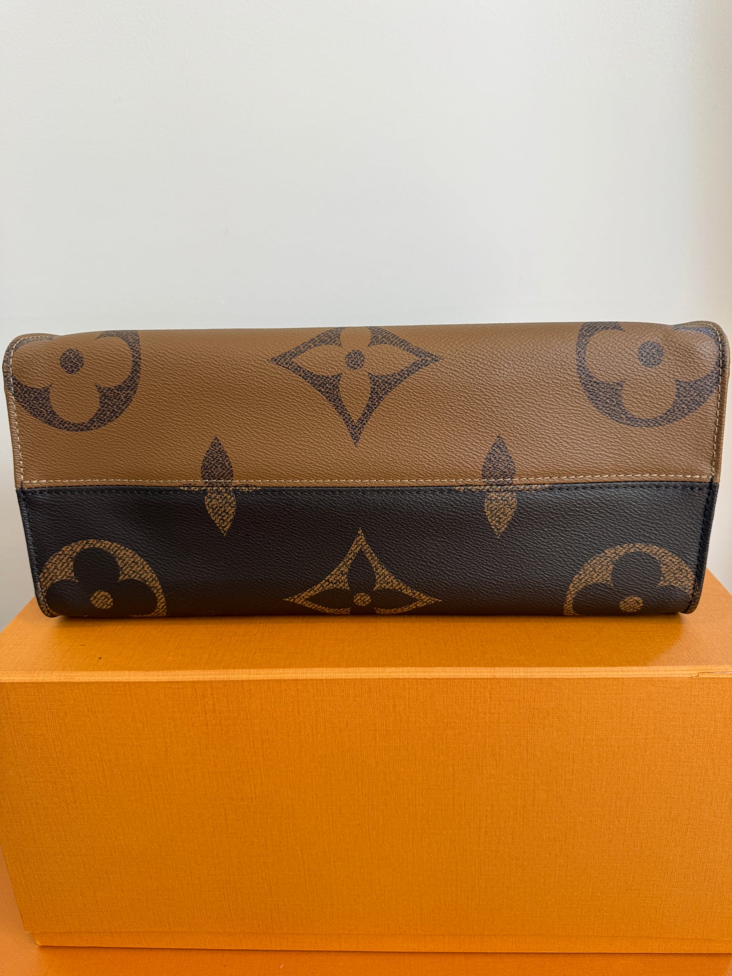 Louis Vuitton OnTheGo MM