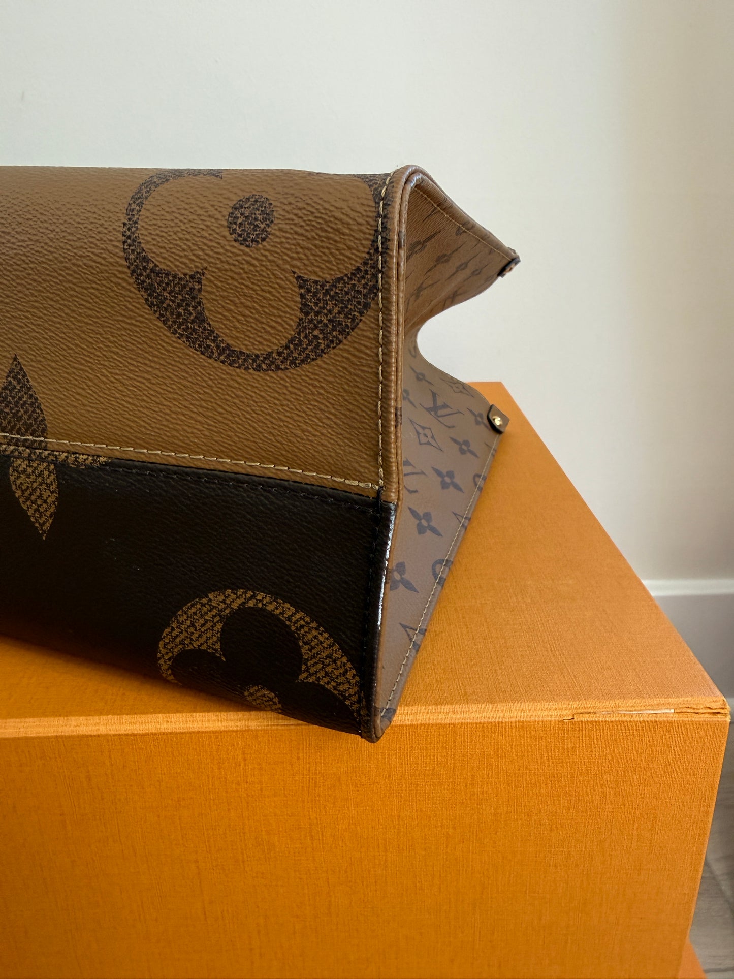 Louis Vuitton OnTheGo MM