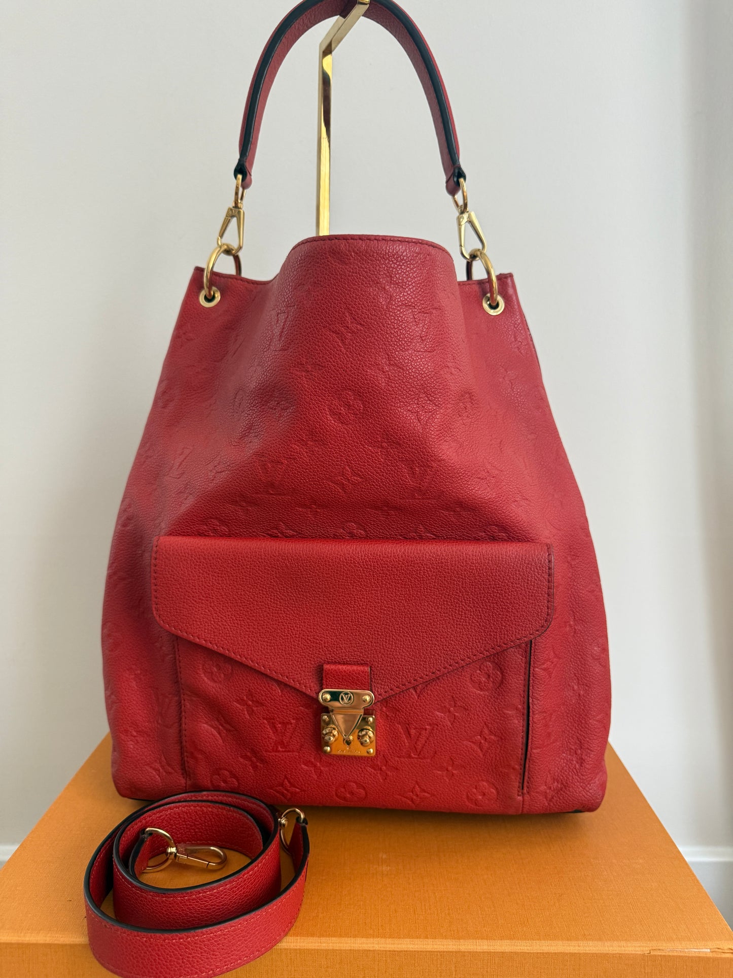 Louis Vuitton Metis Hobo