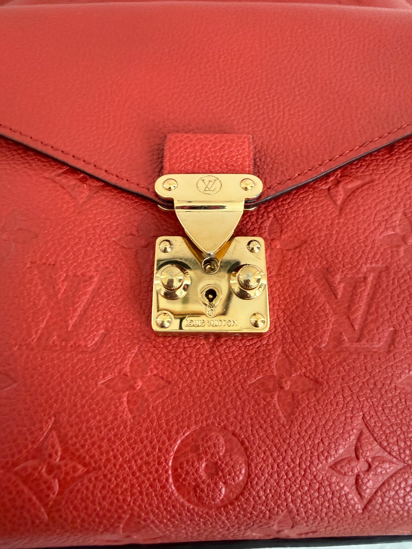 Louis Vuitton Metis Hobo