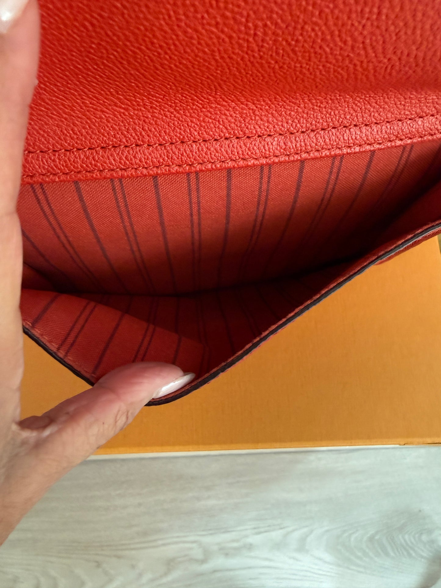 Louis Vuitton Metis Hobo