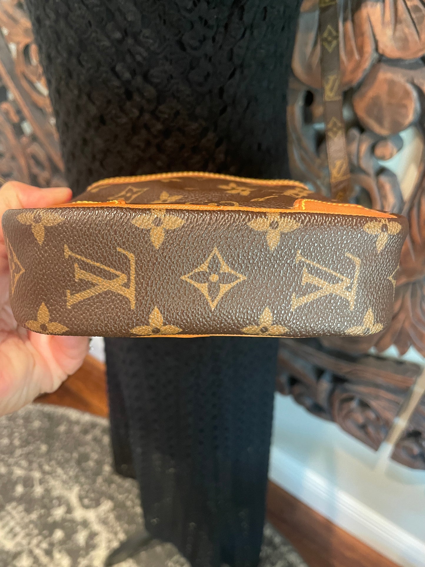 LOUIS VUITTON DANUBE