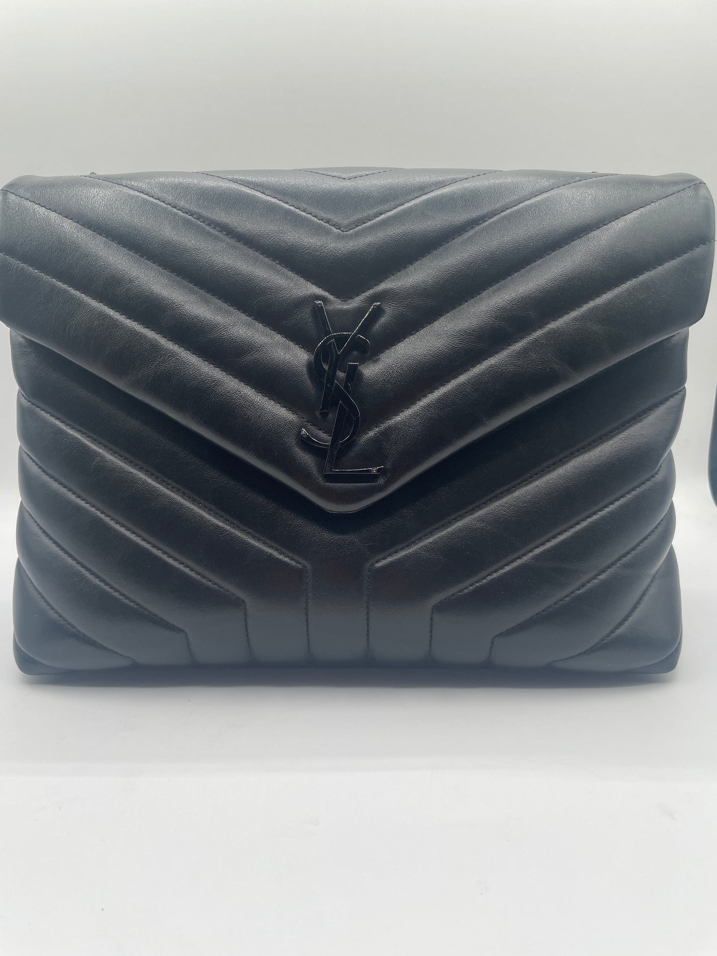 YSL MEDIUM LOULOU Y STITCH, LAMBSKIN BLACK on BLACK w/ DUST BAG