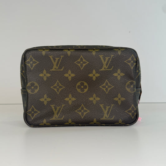 Louis Vuitton Trousse 18