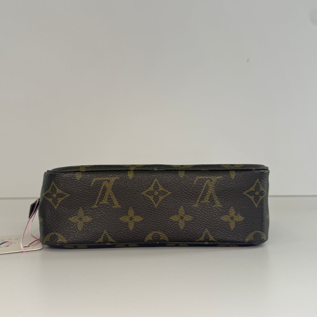 Louis Vuitton Trousse 18