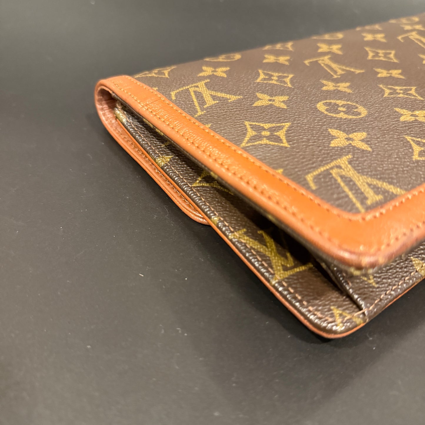 Louis Vuitton Pochette Dame Medium