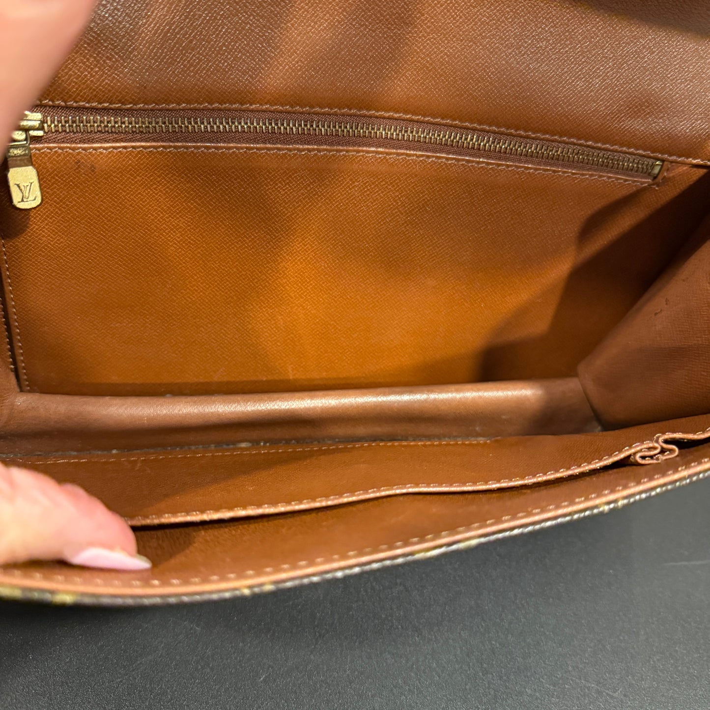 Louis Vuitton Pochette Dame Medium