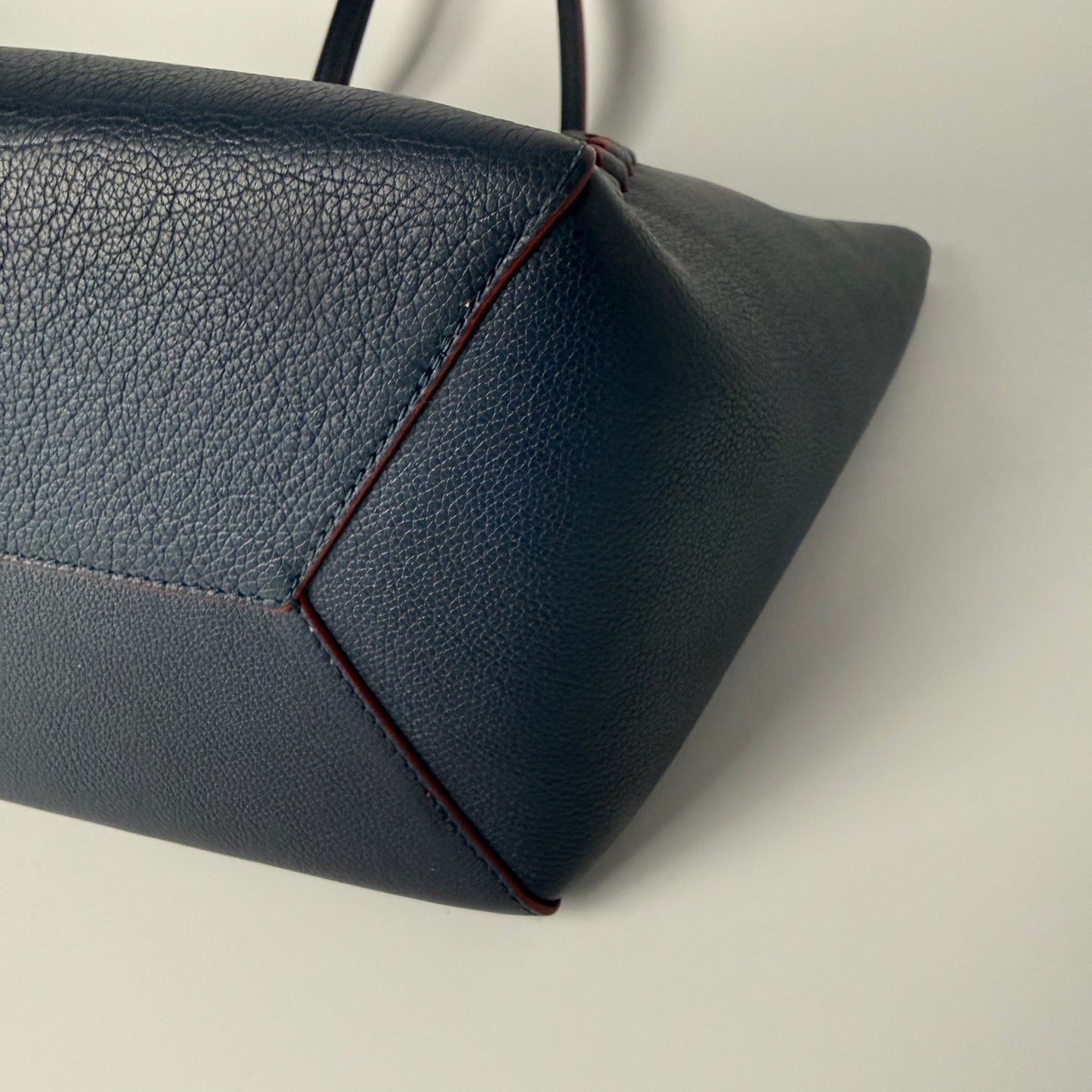 Louis Vuitton LockMe