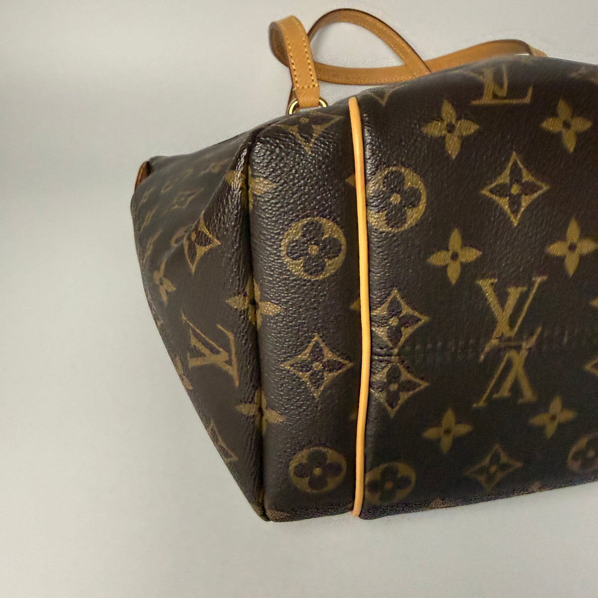 Louis Vuitton Totally