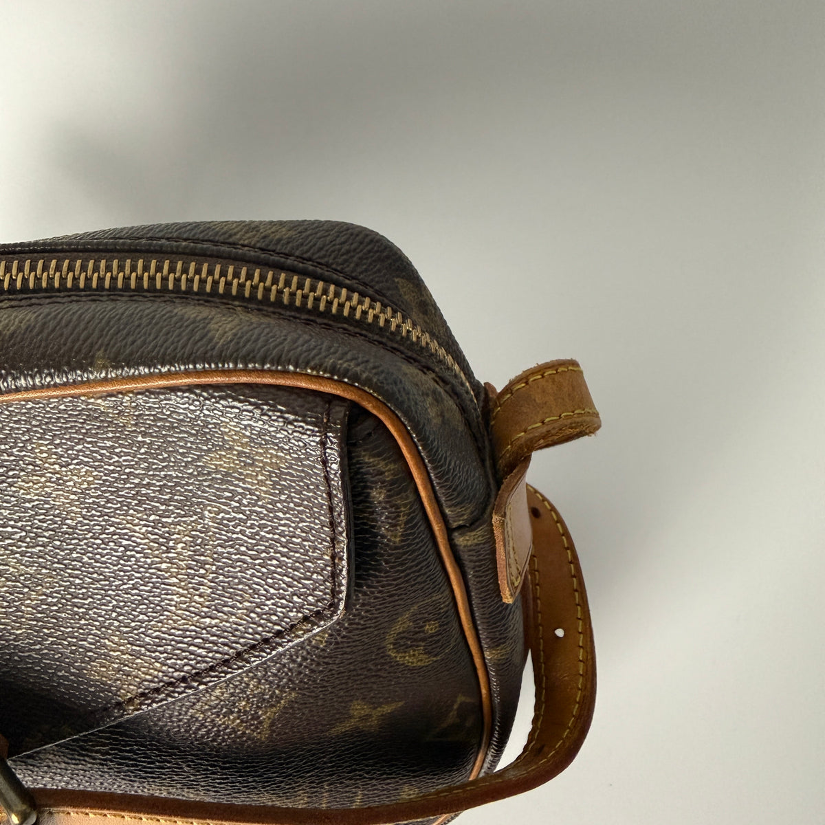Louis Vuitton Jeune Fille