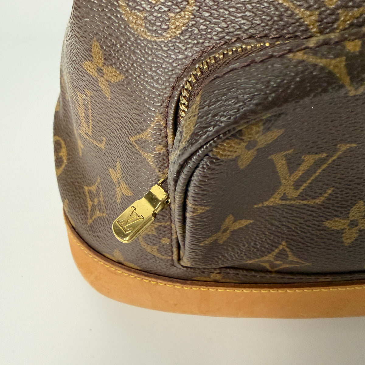 Louis Vuitton Montsouris MM