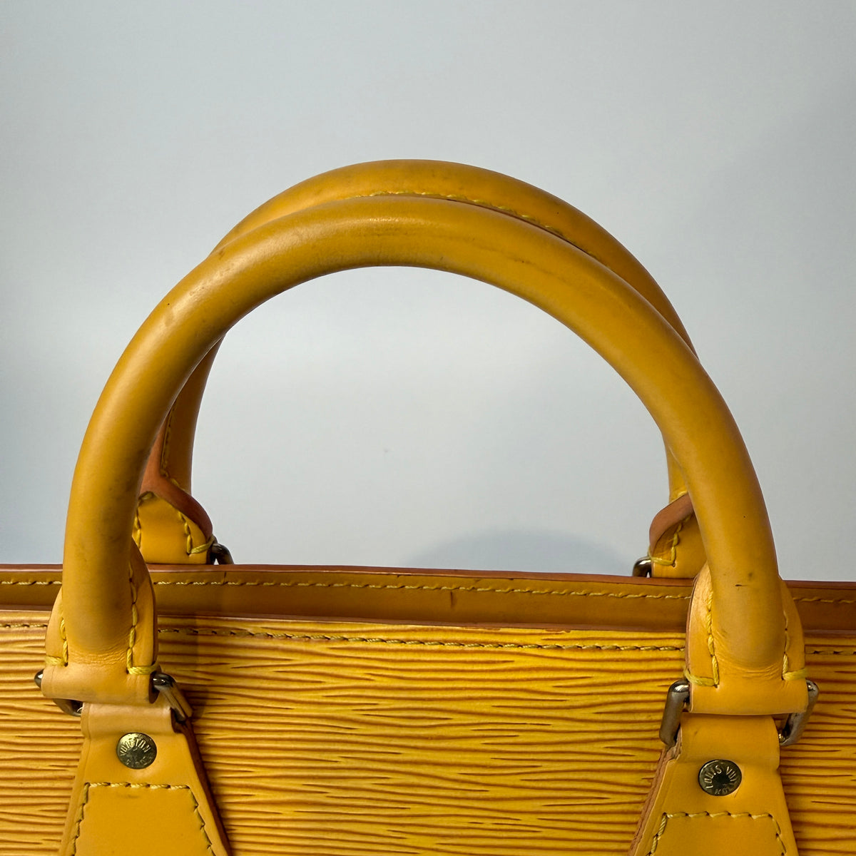 Louis Vuitton Sac Triangle