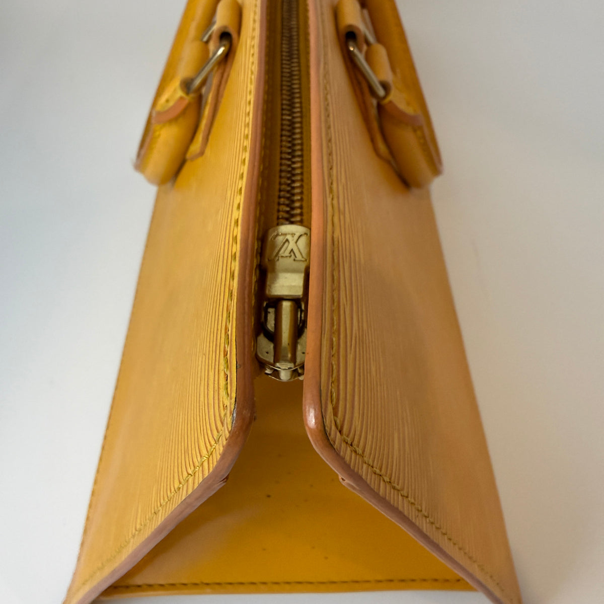 Louis Vuitton Sac Triangle