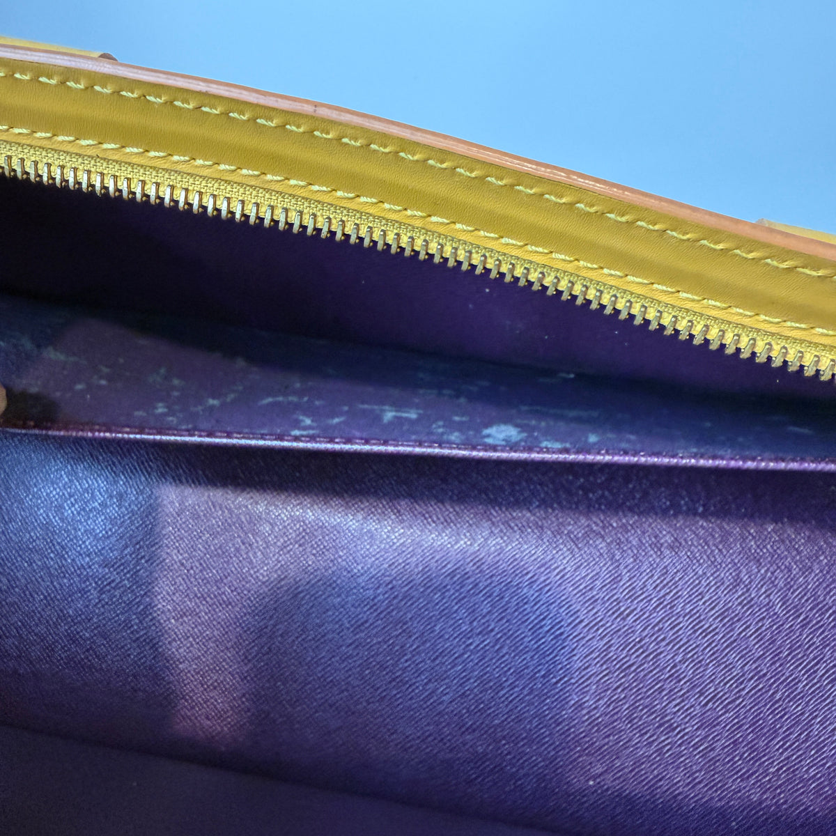 Louis Vuitton Sac Triangle