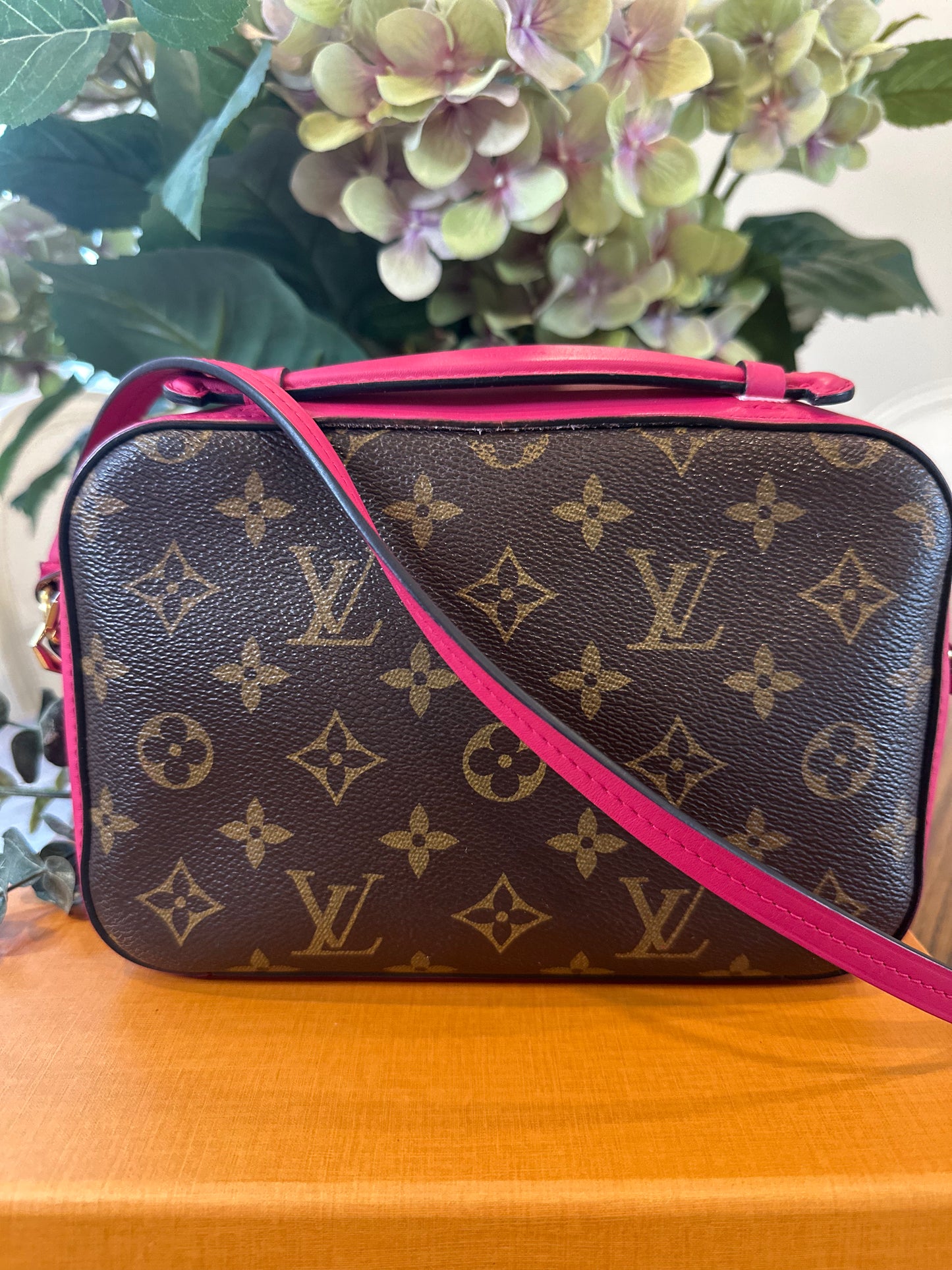 Louis Vuitton Saintonge