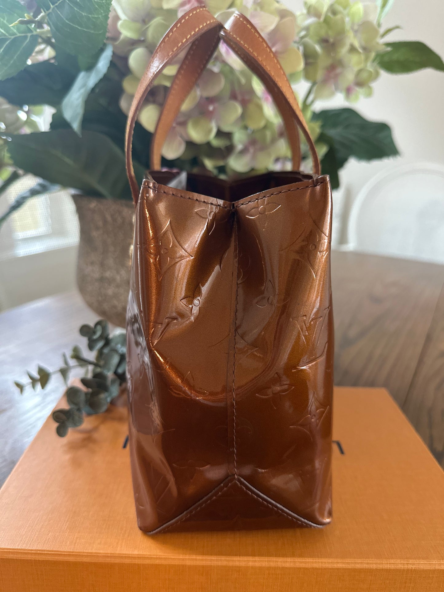 Louis Vuitton Reade