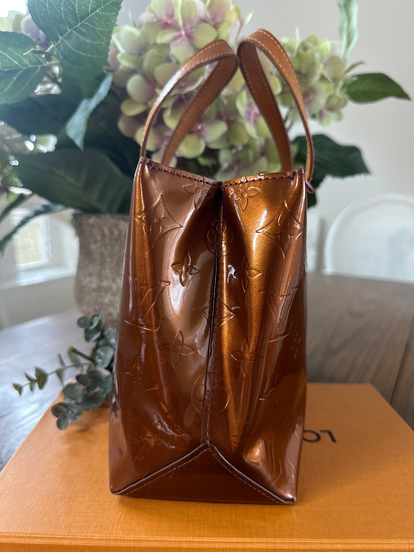 Louis Vuitton Reade