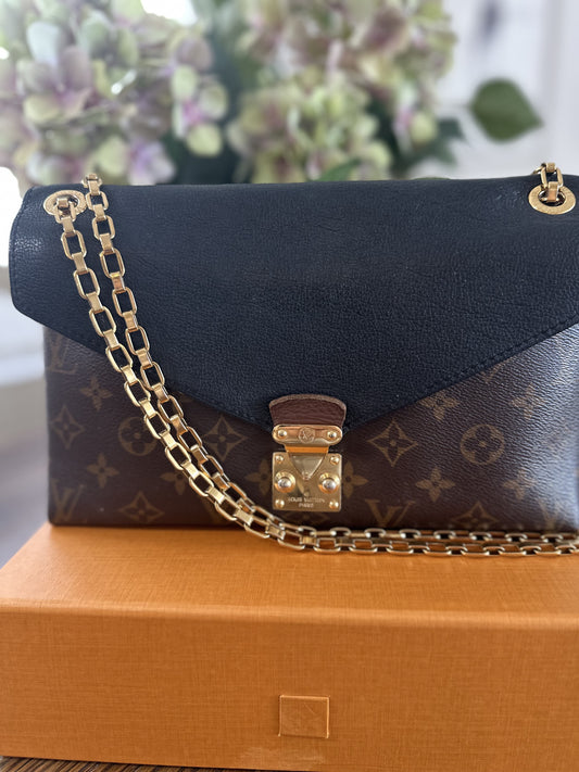 Louis Vuitton Chain Pallas