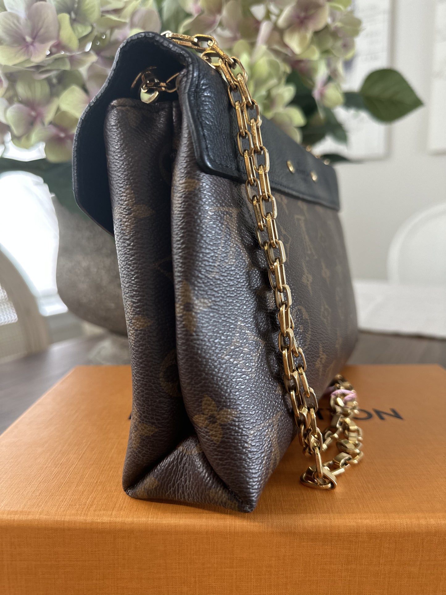 Louis Vuitton Chain Pallas
