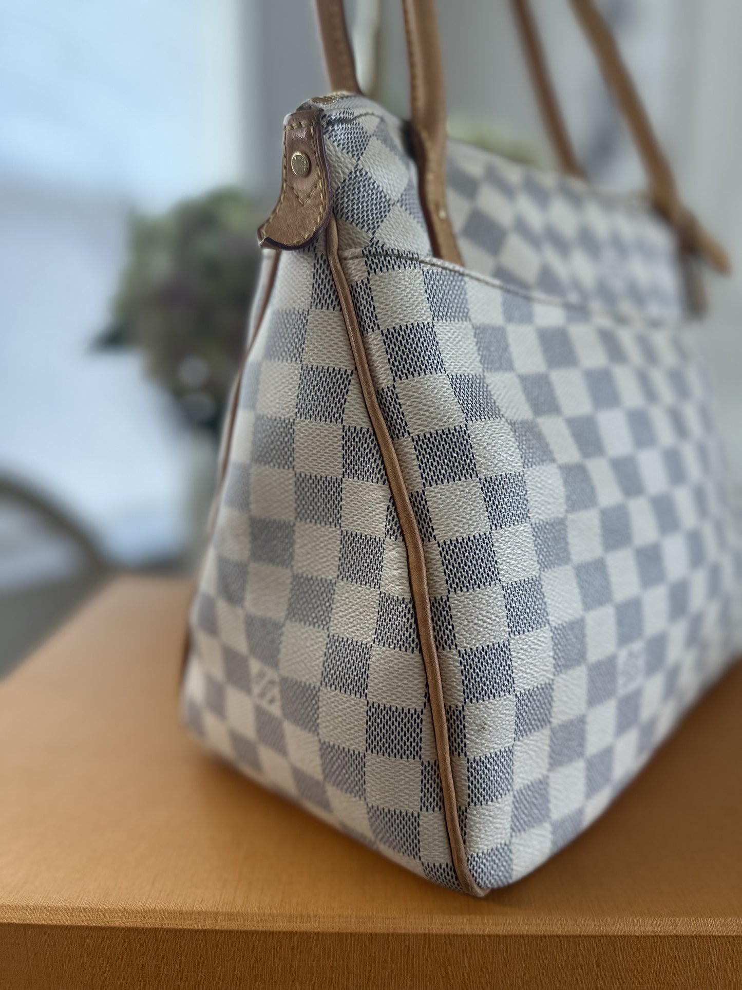 Louis Vuitton Figheri PM